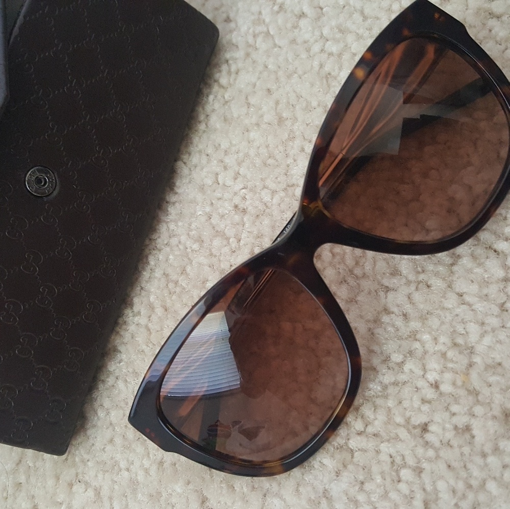 Burberry sunglasses